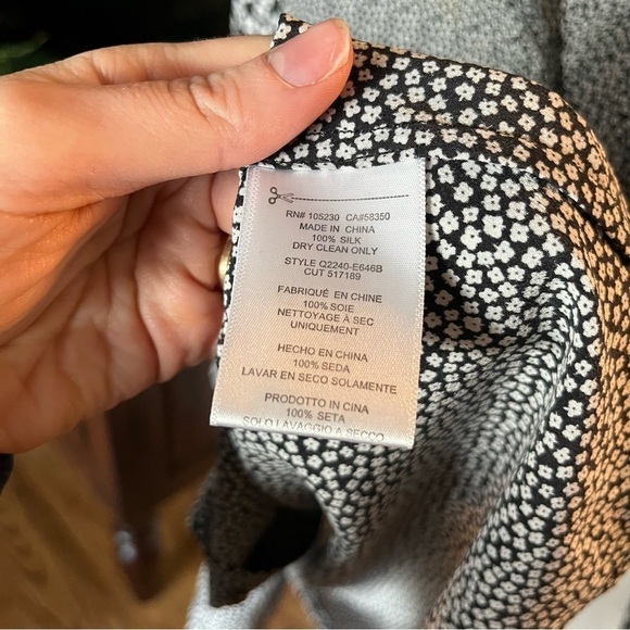 Equipment Femme Luis Floral Print Silk Blouse - Size M - Picture 4 of 5